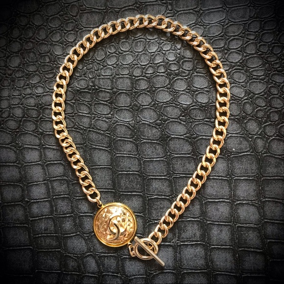 CHANEL Jewelry - Handmade Toggle Choker Necklace